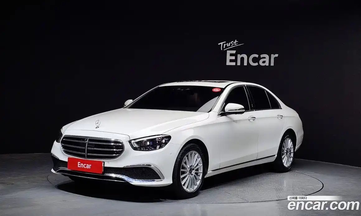 Mercedes-Benz E-Class 2022 2.0 Автомат в Москве № 893251, фото 1