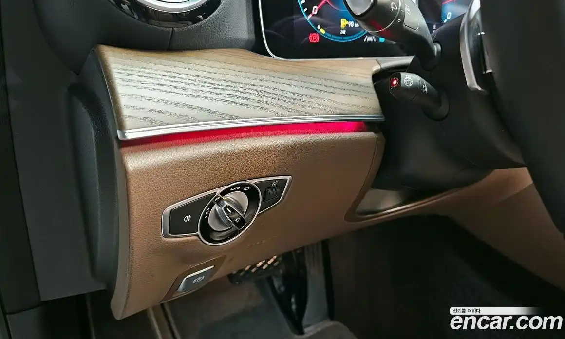 Mercedes-Benz E-Class 2022 2.0 Автомат в Москве № 893251, фото 14