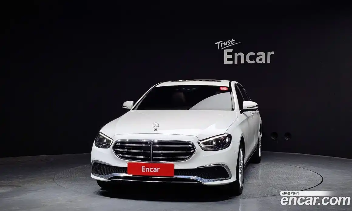 Mercedes-Benz E-Class 2022 2.0 Автомат в Москве № 893251, фото 3