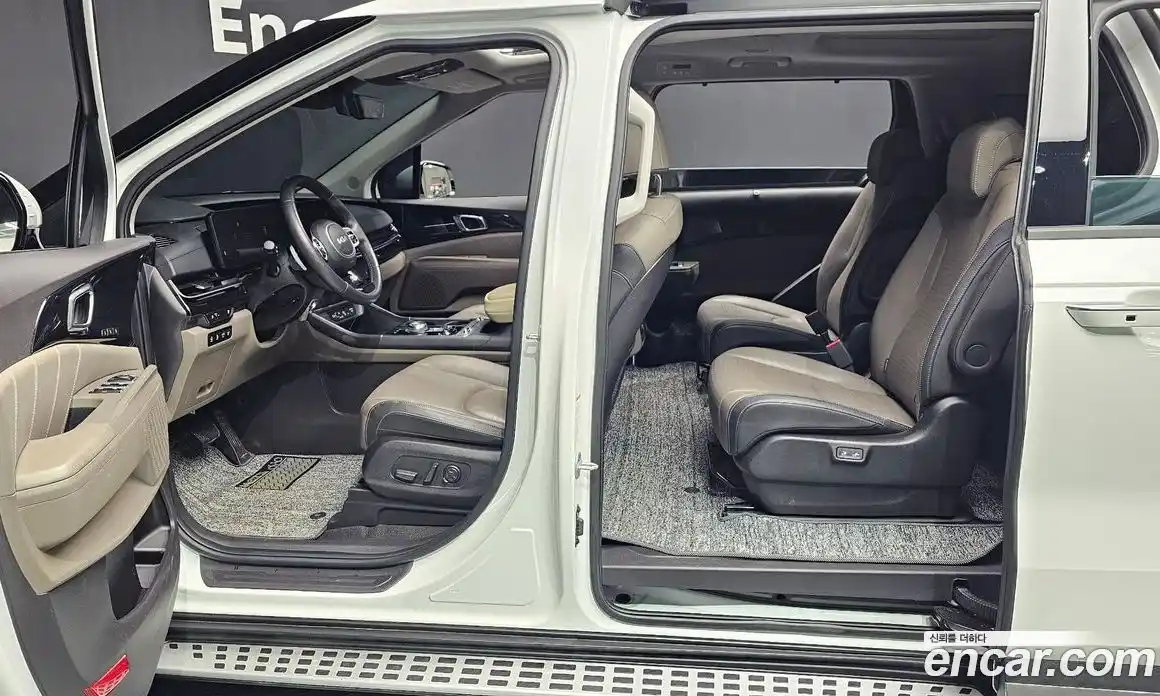 Kia Canival 2023 2.2 Автомат в Москве № 122712, фото 17