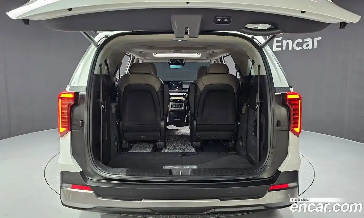 Kia Canival 2023 2.2 Автомат в Москве № 122712, фото 20