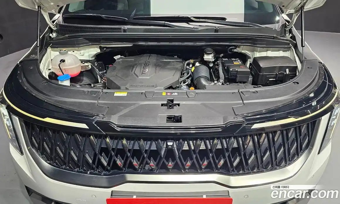 Kia Canival 2023 2.2 Автомат в Москве № 122712, фото 6