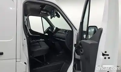 Renault Master 2024 2.3 механика в Москве № 176228, миниатюра 11