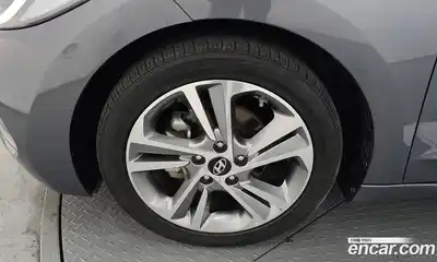 Hyundai Avante 2018 1.6 гидро в Москве № 854411, миниатюра 5
