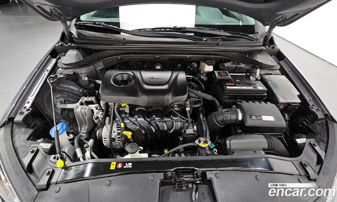 Hyundai Avante 2018 1.6 гидро в Москве № 854411, фото 6