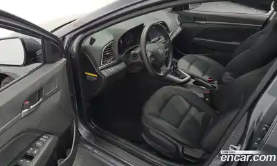 Hyundai Avante 2018 1.6 гидро в Москве № 854411, миниатюра 8