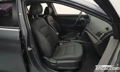 Hyundai Avante 2018 1.6 гидро в Москве № 854411, миниатюра 9