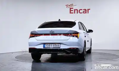 Hyundai Avante 2022 1.6 Автомат в Москве № 854670, миниатюра 3