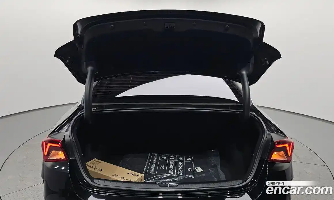 Kia K5 2023 2.0 Автомат в Москве № 855316, фото 20