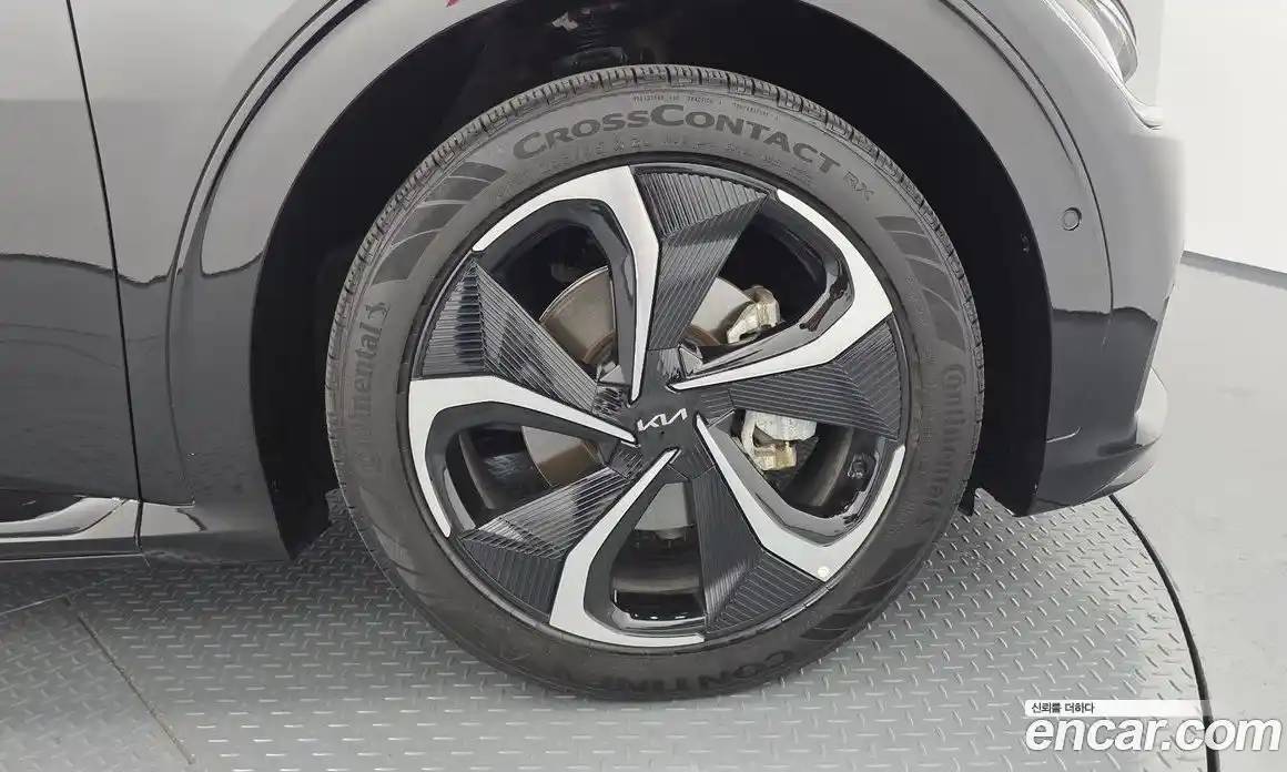 Kia EV6 2023 0.1 Автомат в Москве № 855379, фото 5