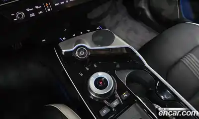 Kia EV6 2023 0.1 Автомат в Москве № 855379, миниатюра 9