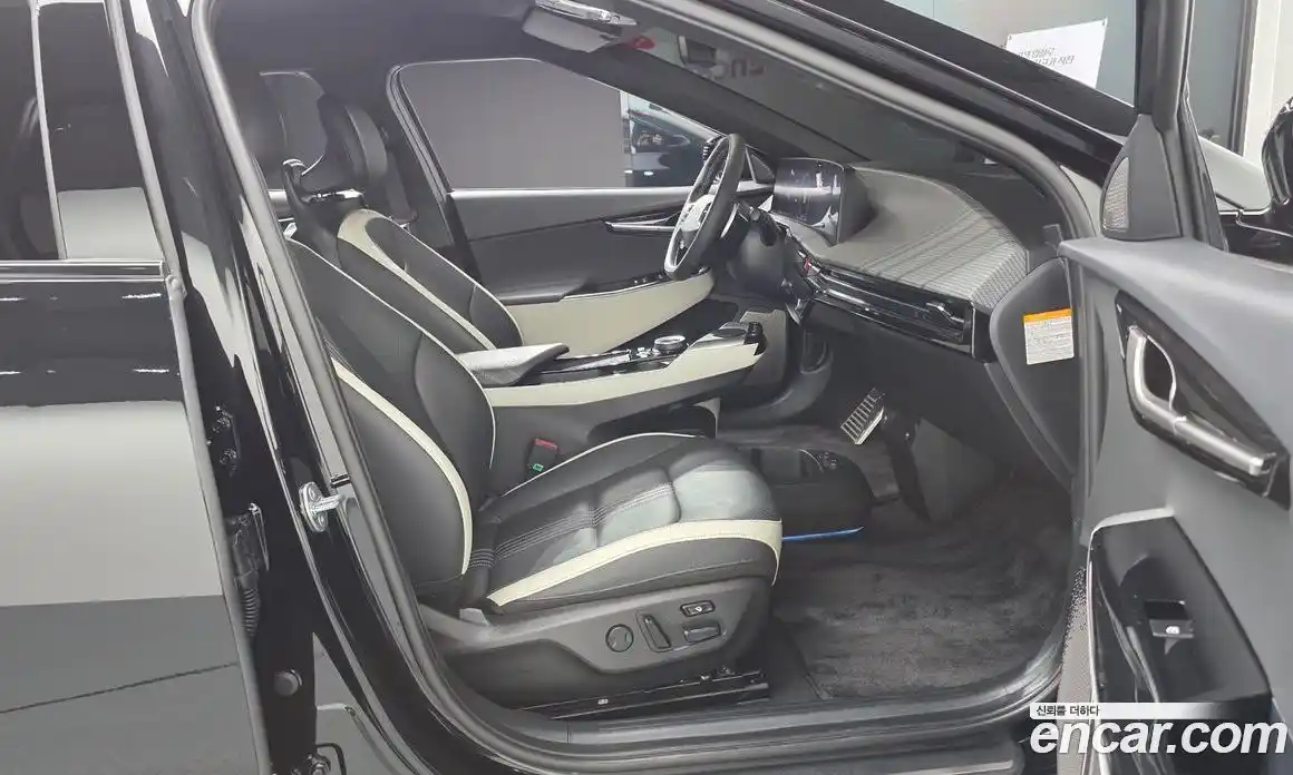 Kia EV6 2023 0.1 Автомат в Москве № 855379, фото 10