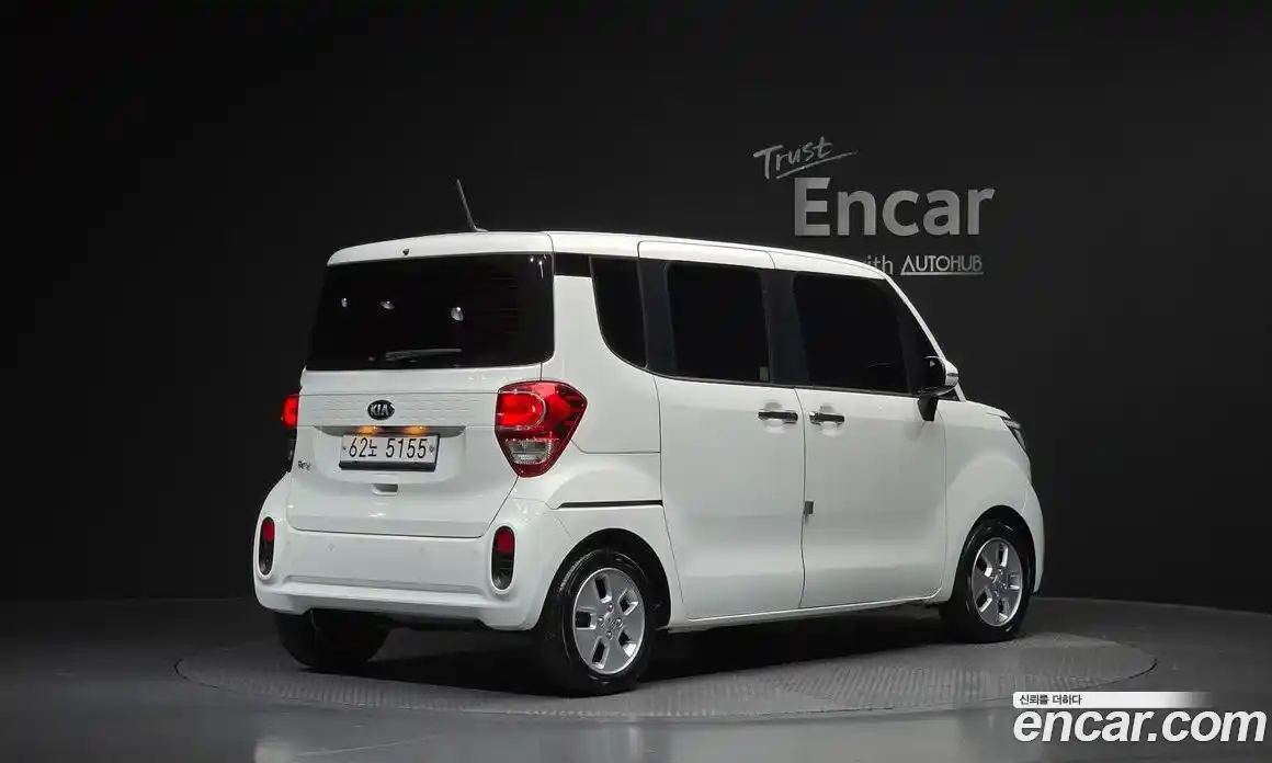 Kia Ray 2019 1.0 Автомат в Москве № 855593, фото 2