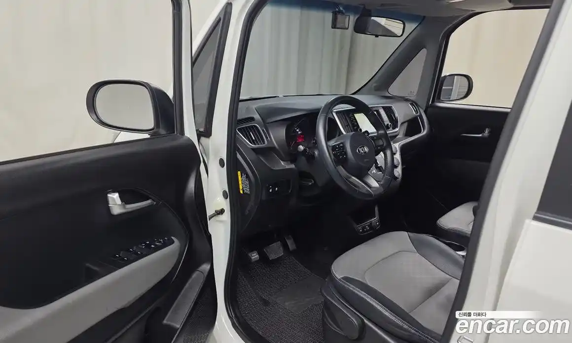 Kia Ray 2019 1.0 Автомат в Москве № 855593, фото 10