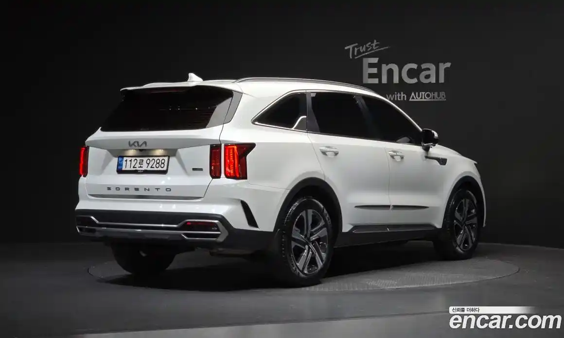 Kia Sorento 2022 1.6 Автомат в Москве № 855870, фото 2