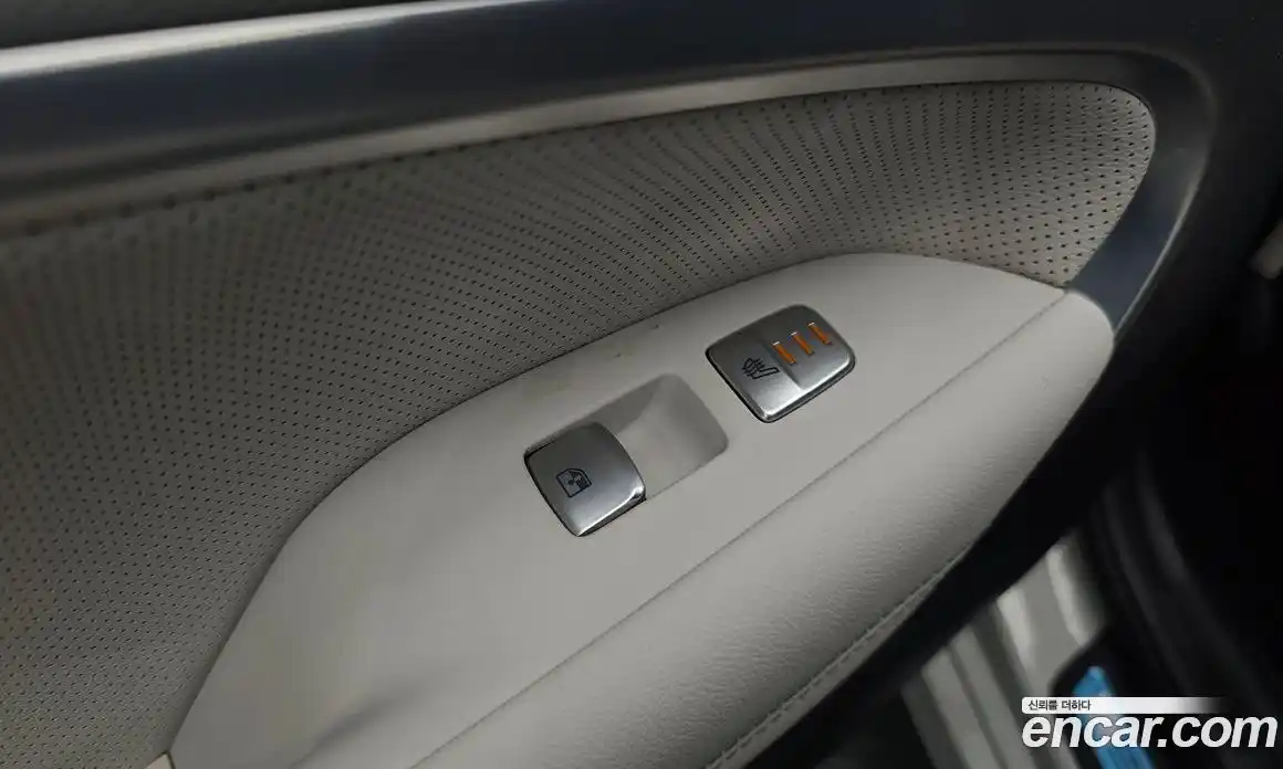 Genesis G70 2023 2.5 Автомат в Москве № 855932, фото 18