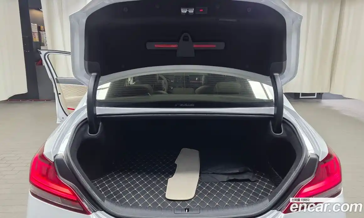 Genesis G70 2018 3.3 Автомат в Москве № 856071, фото 20