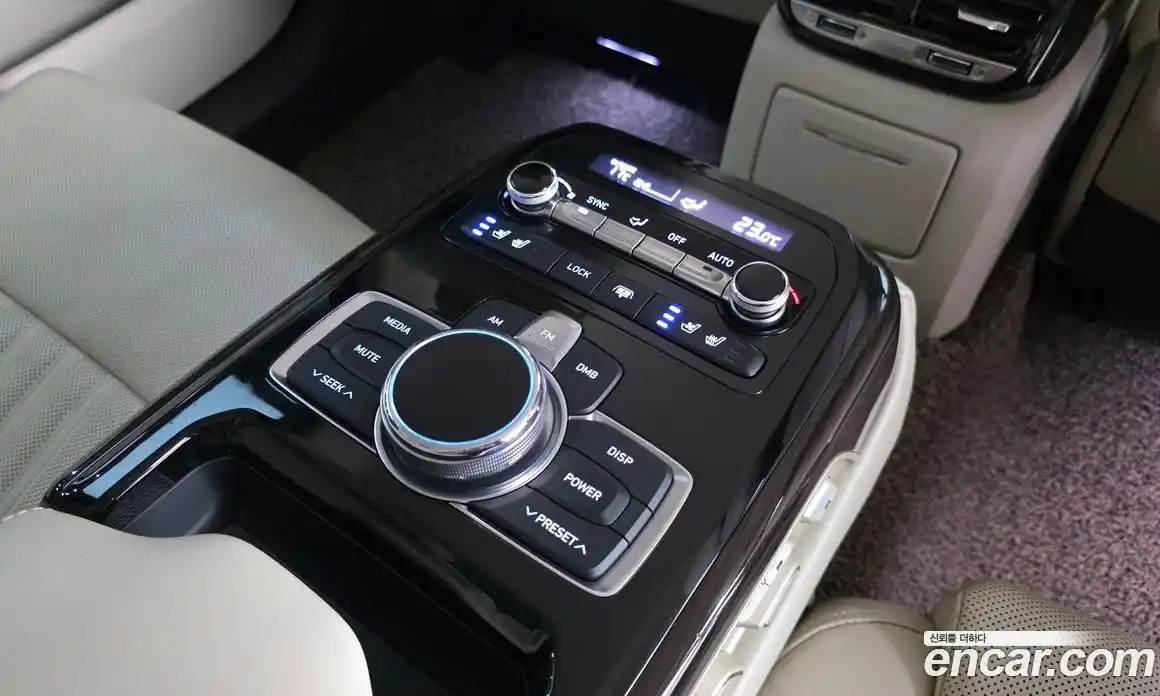 Genesis EQ900 2018 3.8 Автомат в Москве № 856253, фото 18