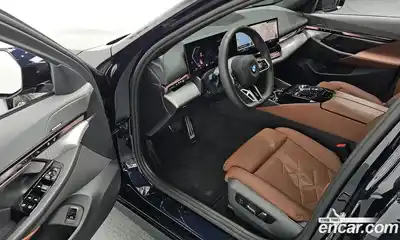 BMW 5-Series 2025 2.0 Автомат в Москве № 856343, миниатюра 11