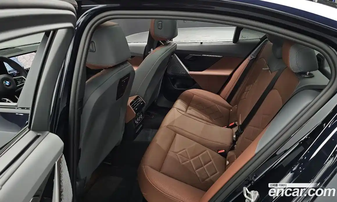 BMW 5-Series 2025 2.0 Автомат в Москве № 856343, фото 12