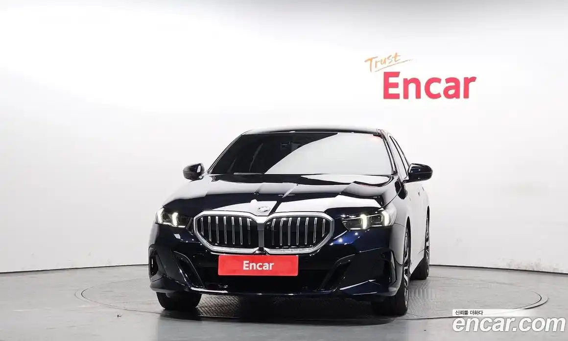 BMW 5-Series 2025 2.0 Автомат в Москве № 856343, фото 3