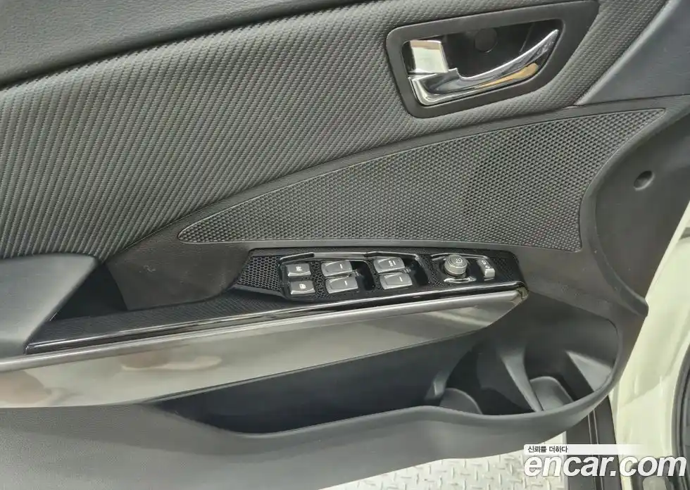 SsangYong TIBOLI 2019 1.5 Автомат в Москве № 857001, фото 18