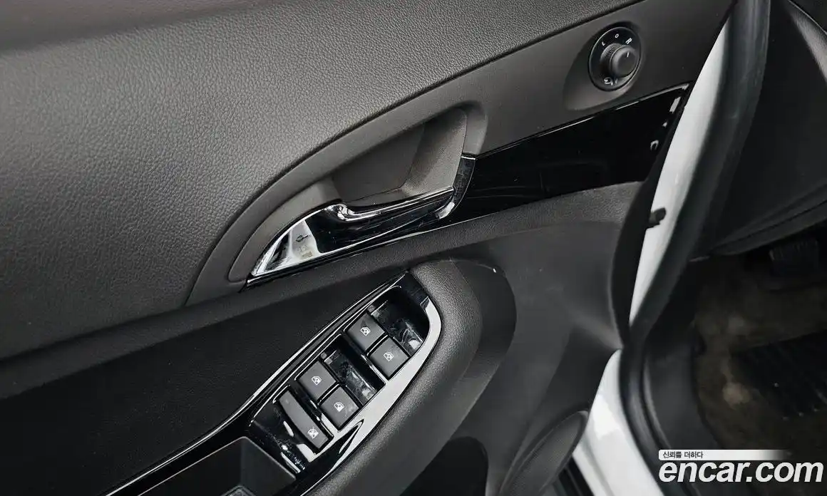 Chevrolet Orlando 2011 2.0 Автомат в Москве № 857634, фото 16