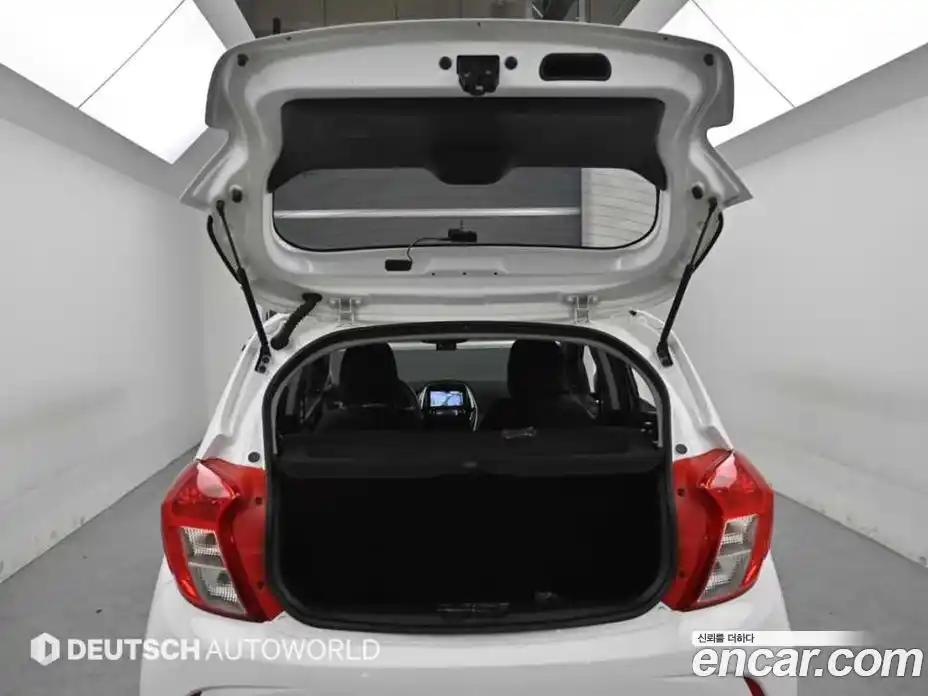 Chevrolet Spark 2018 1.0 Автомат в Москве № 857918, фото 19