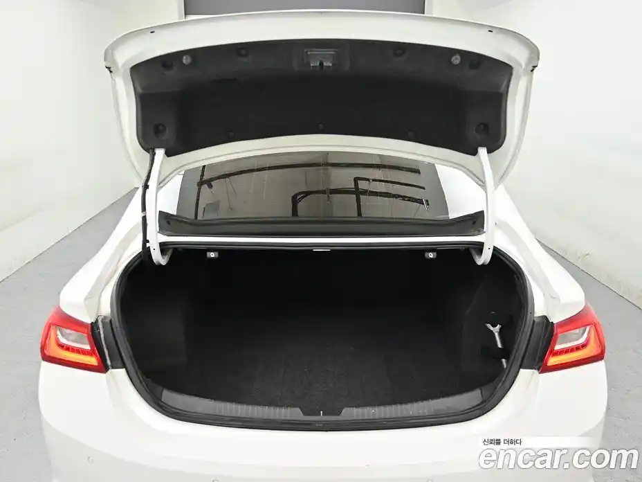 Chevrolet Malibu 2017 2.0 Автомат в Москве № 857920, фото 19