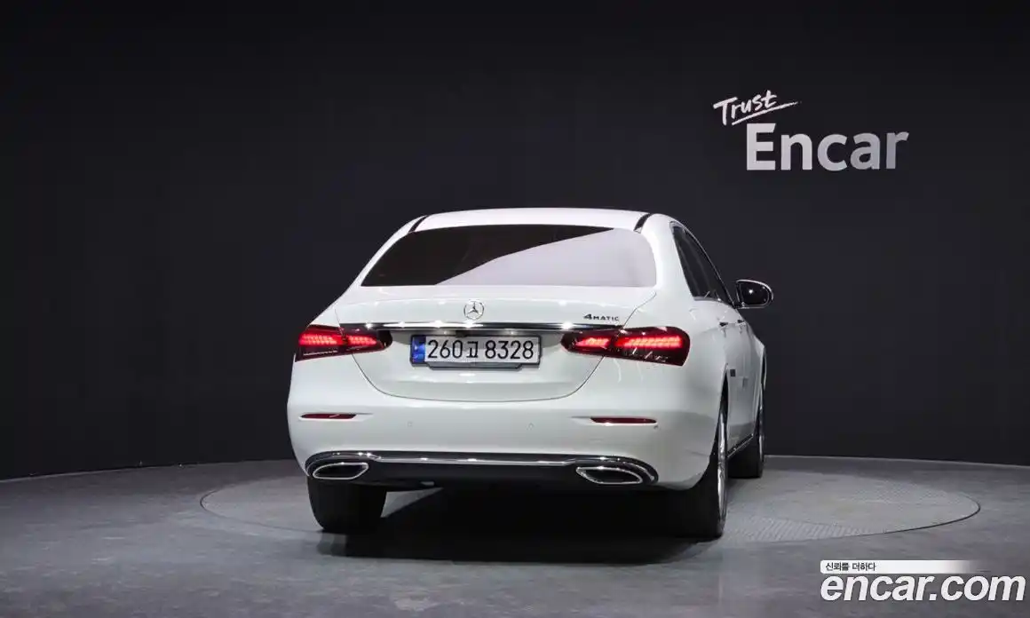 Mercedes-Benz E-Class 2021 1.9 Автомат в Москве № 859105, фото 4