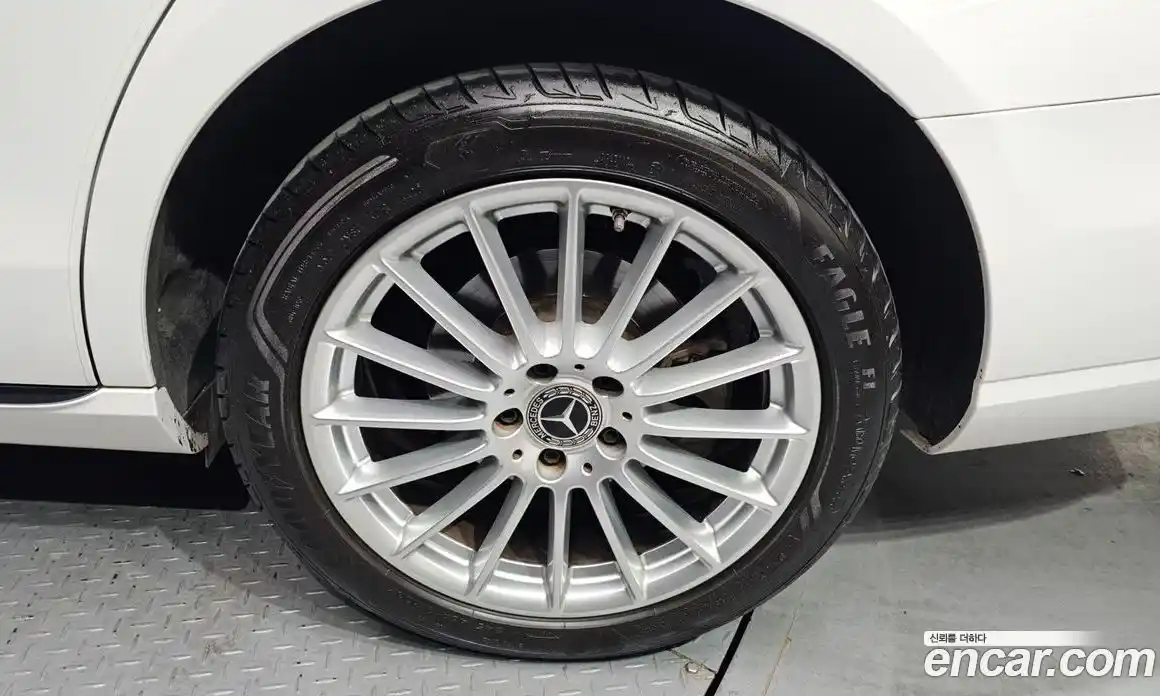 Mercedes-Benz E-Class 2021 1.9 Автомат в Москве № 859105, фото 5