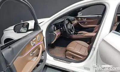 Mercedes-Benz E-Class 2021 1.9 Автомат в Москве № 859105, миниатюра 10