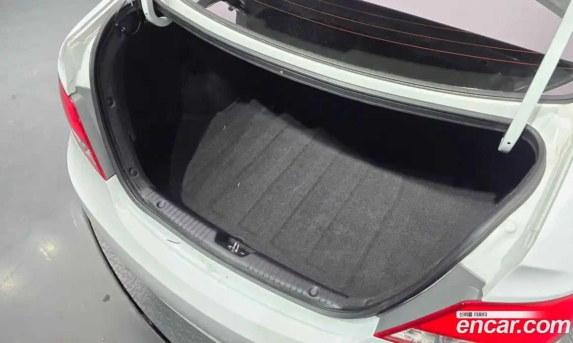 Hyundai Accent 2016 1.4 гидро в Москве № 886130, фото 17