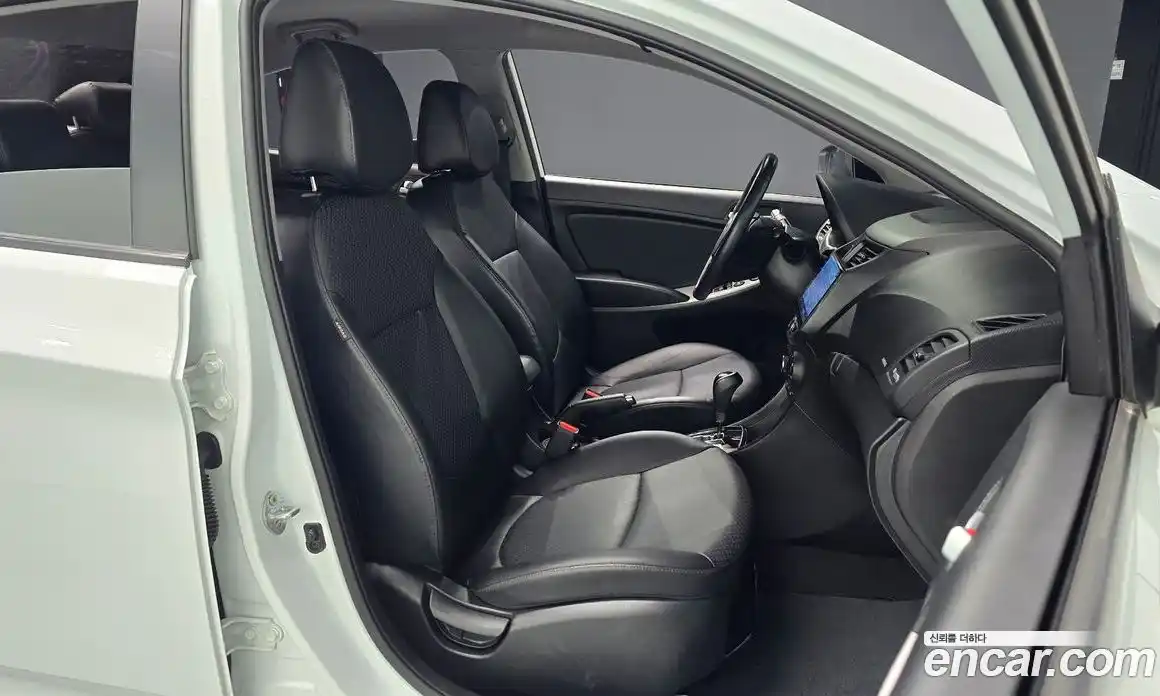 Hyundai Accent 2016 1.4 гидро в Москве № 886130, фото 9