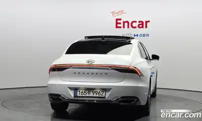 Hyundai Grandeur 2022 2.5 Автомат в Москве № 886505, миниатюра 4