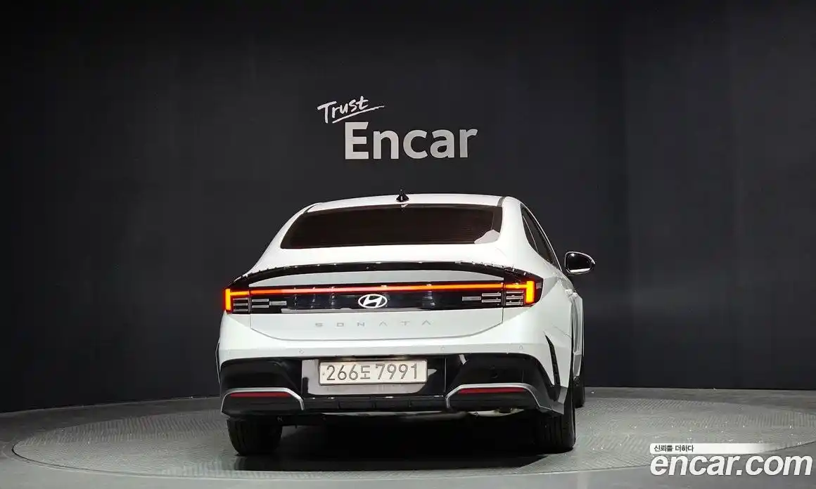 Hyundai Sonata 2024 2.0 Автомат в Москве № 886589, фото 4