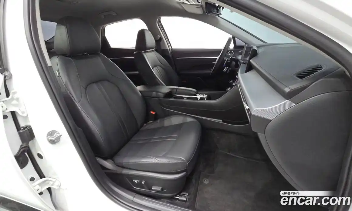 Hyundai Sonata 2024 2.0 Автомат в Москве № 886619, фото 11