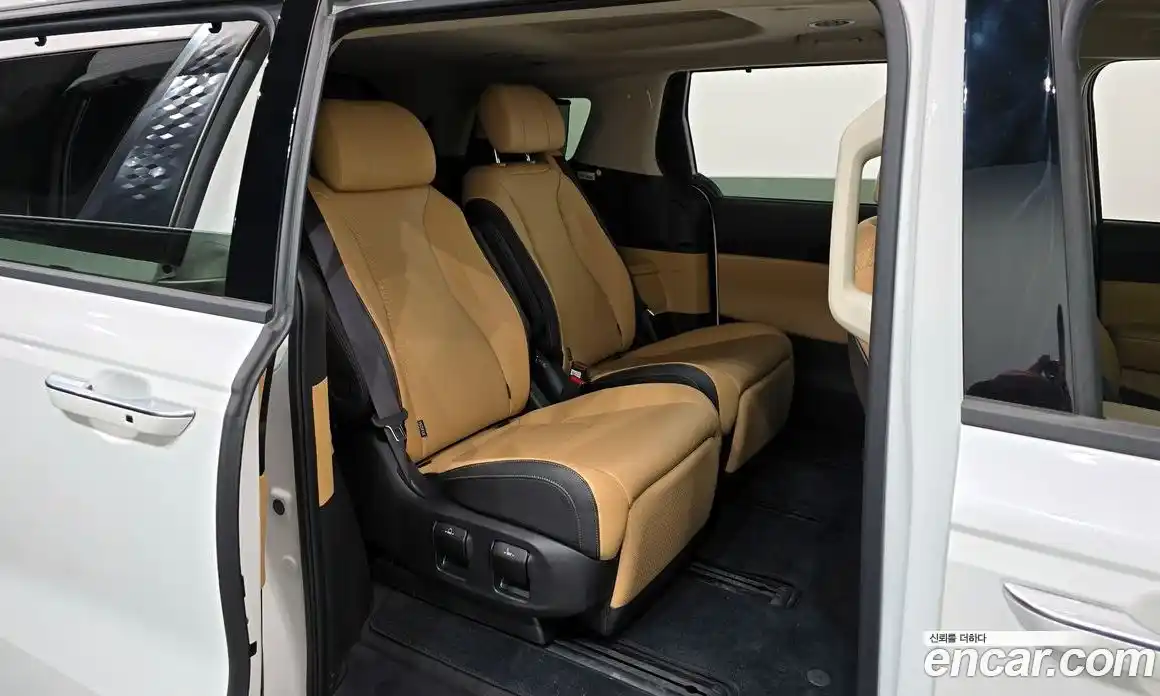 Kia Canival 2023 2.2 Автомат в Москве № 887270, фото 12