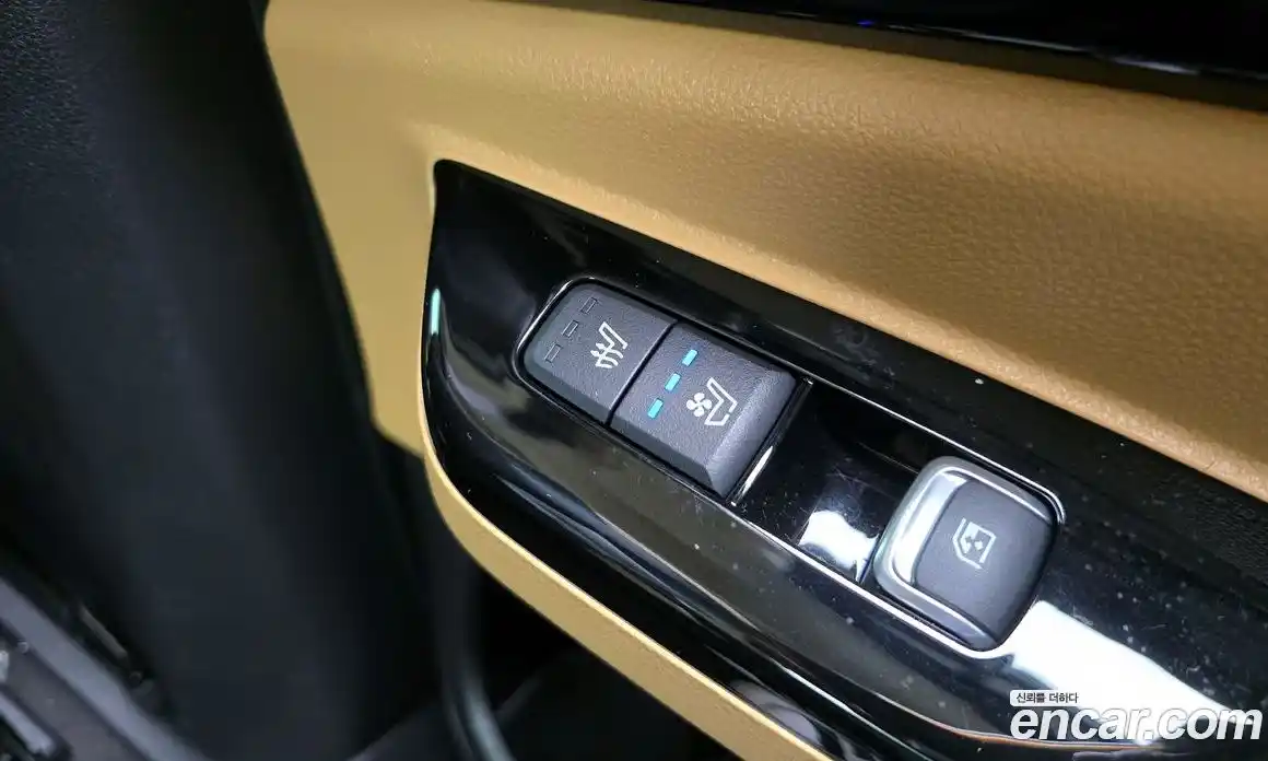 Kia Canival 2023 2.2 Автомат в Москве № 887270, фото 19