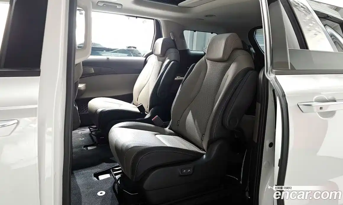 Kia Canival 2025 1.6 Автомат в Москве № 887444, фото 11