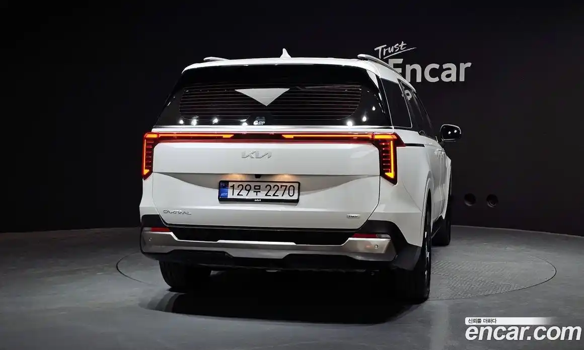 Kia Canival 2025 1.6 Автомат в Москве № 887444, фото 4