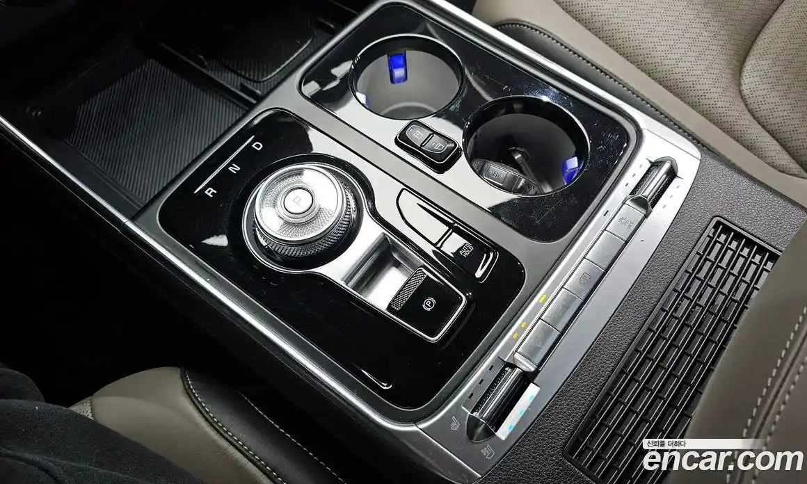 Kia Canival 2025 1.6 Автомат в Москве № 887444, фото 9