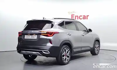Kia Seltos 2022 1.6 гидро в Москве № 887845, миниатюра 2