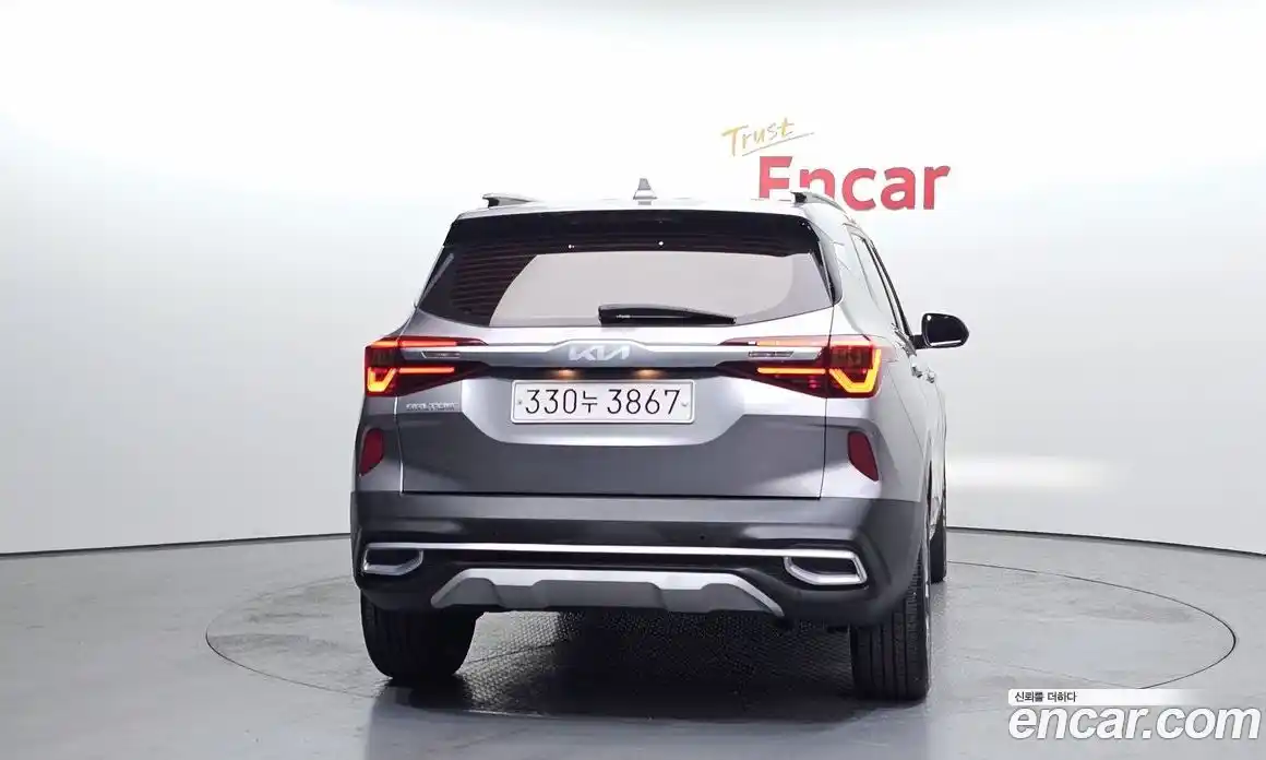 Kia Seltos 2022 1.6 гидро в Москве № 887845, фото 3