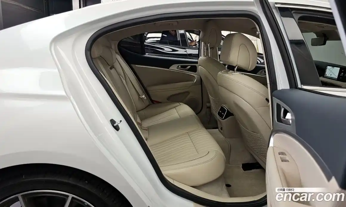 Genesis G70 2023 2.5 Автомат в Москве № 888491, фото 12