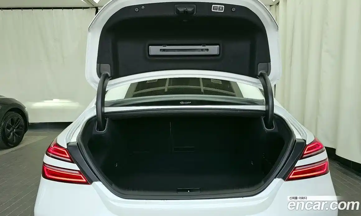 Genesis G70 2023 2.5 Автомат в Москве № 888491, фото 20