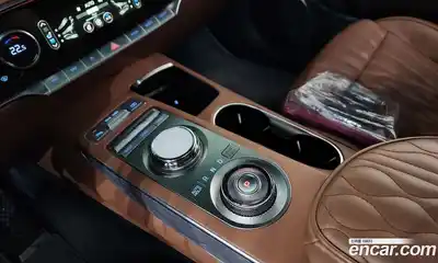 Genesis GV70 2023 2.5 Автомат в Москве № 888499, миниатюра 9