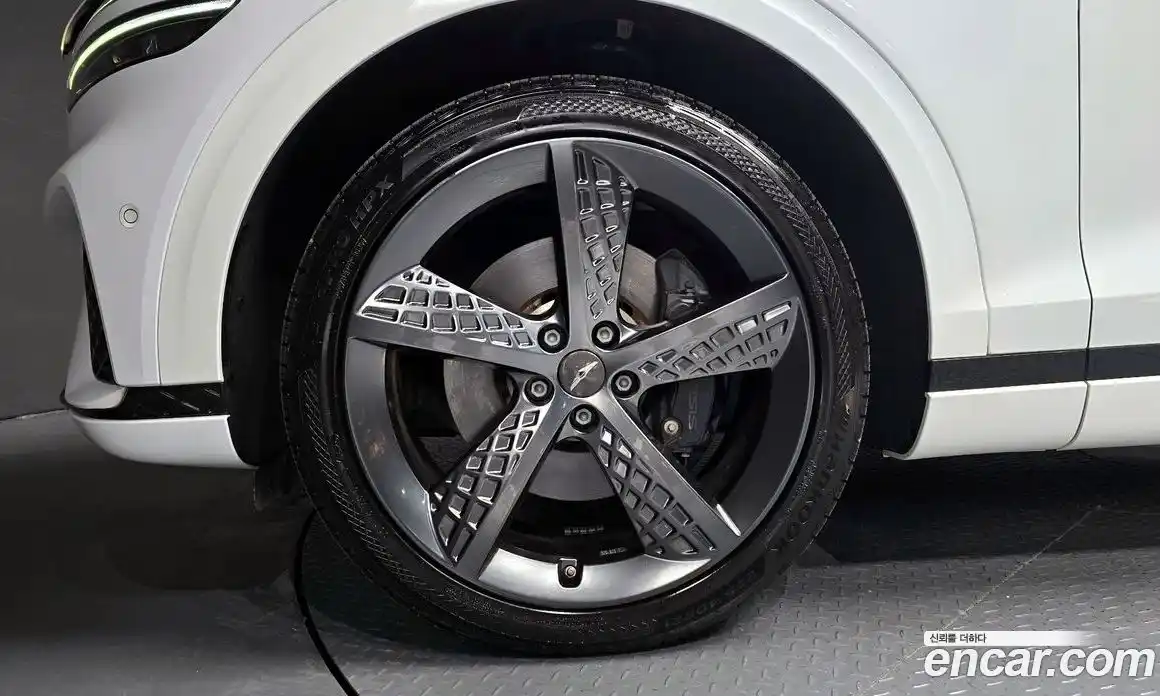 Genesis GV70 2021 2.5 Автомат в Москве № 888669, фото 5