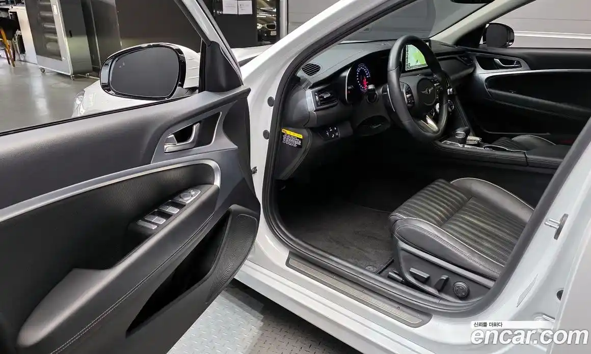 Genesis G70 2020 2.0 Классический в Москве № 888852, фото 11