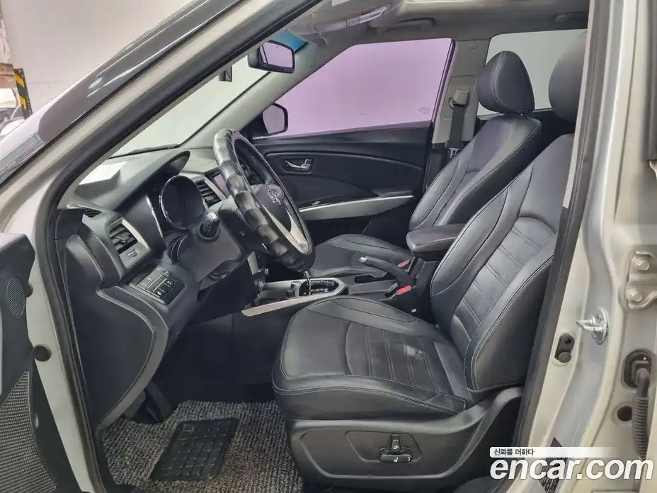 SsangYong TIBOLI 2015 1.6 Автомат в Москве № 889644, фото 16